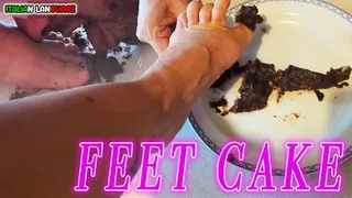 FEET CAKE - Lo sfigato mangia dai piedi di Misia