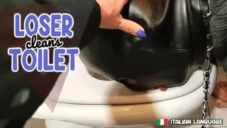 Loser cleans the toilet - Lo sfigato pulisce il cesso [SUB ENG]