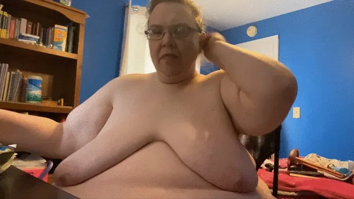 Naked SSBBW Eats Pasta and Burps