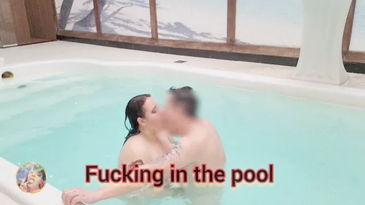 Fucking in the pool - SGL091