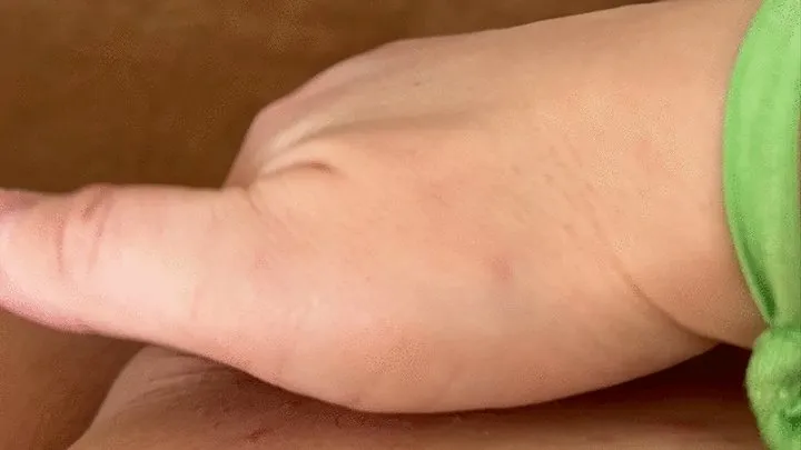 Watch me rub my clit until I cum