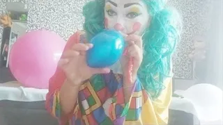 clow girl blowing balloons and play