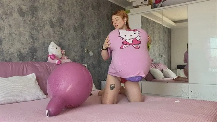 Balloons stuffing with BIG BELLY and BOOBS 2 Sit2Pops!