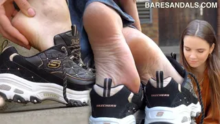 Severine's feet in and out of her sneakers - Video update 12173