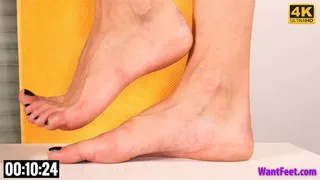 Big Standing Feet - Foot Fetish