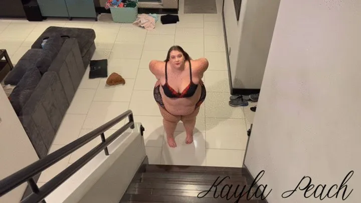 SSBBW Kayla Peach Stair Struggles and Belly Drops