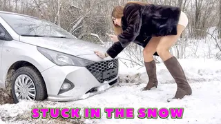 VIKA IN TIGHTS AND A FUR COAT SNOW STUCK  PRO RES FULL VIDEO 30 MIN