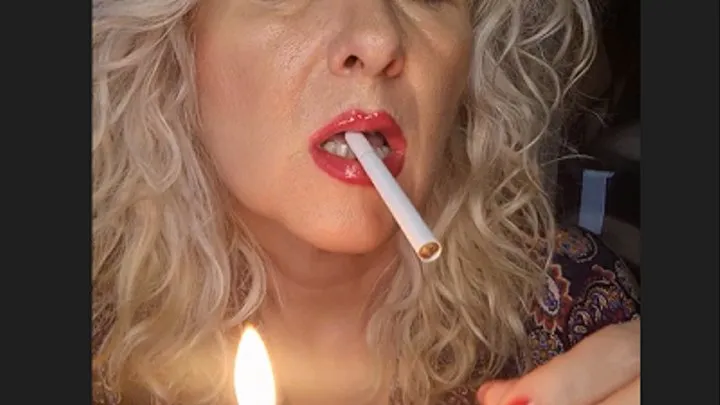 Smoker MILF shows you close up how she enjoys her Davidoff Gold with white filter, deep inhalations, lots of creamy smoke *red lipstick*big lashes*nostrils close up*smoker GILF*