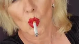 Smoker Mummy smoking sexy Marlboro Red 100 at the window waiting for you