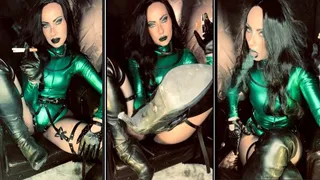 Madam hydra needs 2 Marlboro 100 at once after her last fight