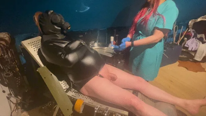 Sounding for a slave with a latex mask