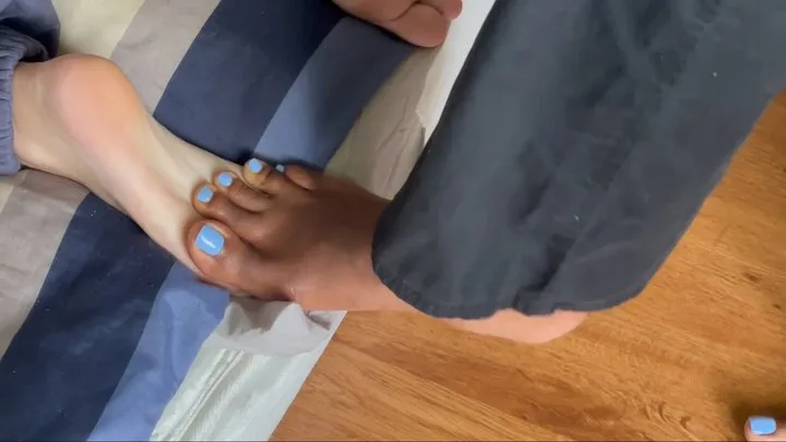 Paris Love Massages Tyler Lynn's Feet using her Feet | Foot Massage | Barefoot | Girls Touching Feet