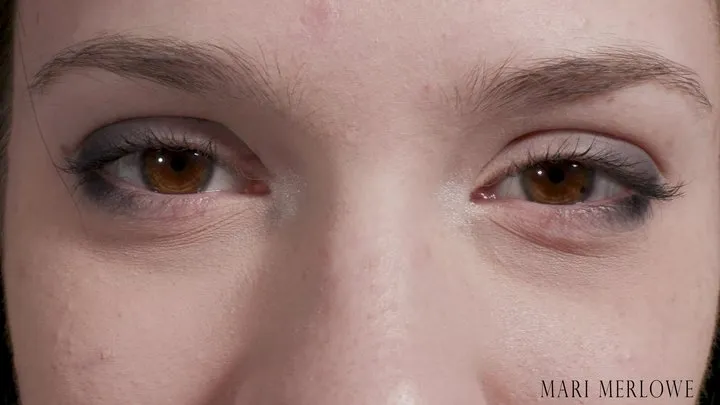 Worship My Sexy Eyes Up Close - Mari Merlowe