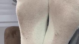 Muddy Sock JOI 2 - Goddess Alya is in the mood to play in this sexy clip featuring muddy socks, moans, a cum countdown, dirty feet, and more