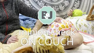 Minion check on couch