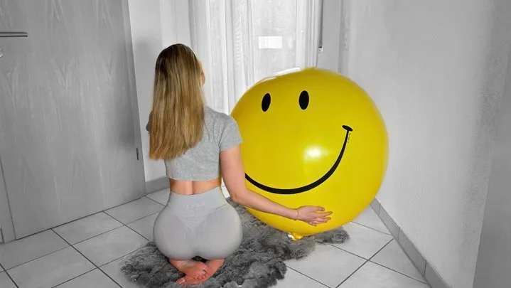 hot smiley balloon ride