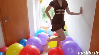 stomp popping 80 balloons