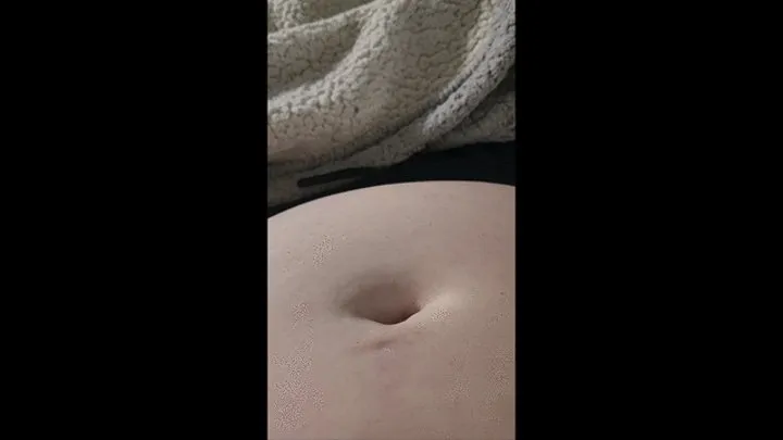 Rylie's Belly Button Tweezer Play