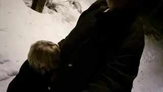 Quick oral sex in snow
