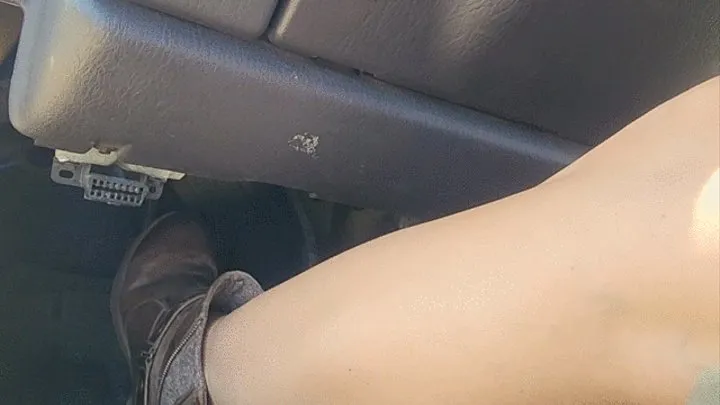 Jeep Driving in Boots and Barefoot