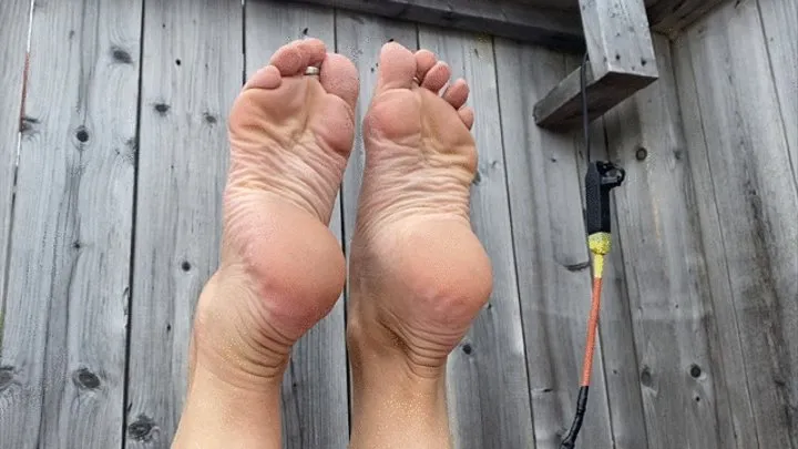 SOLES POSE- filmed outside