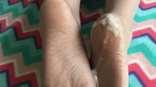 Doubble frozen cum on her dry nylon feet