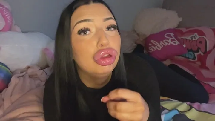 Lip Fetish JOI