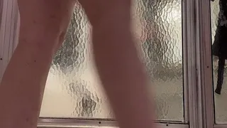 4 girls peeing in the shower- mobile friendly