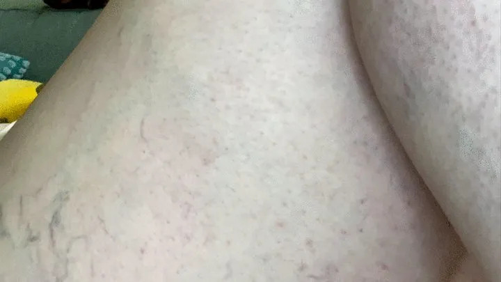 BBW Close-Up Pussy Play