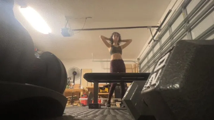 Sweaty Giantess works out