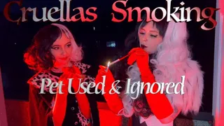 Cruellas Smoking