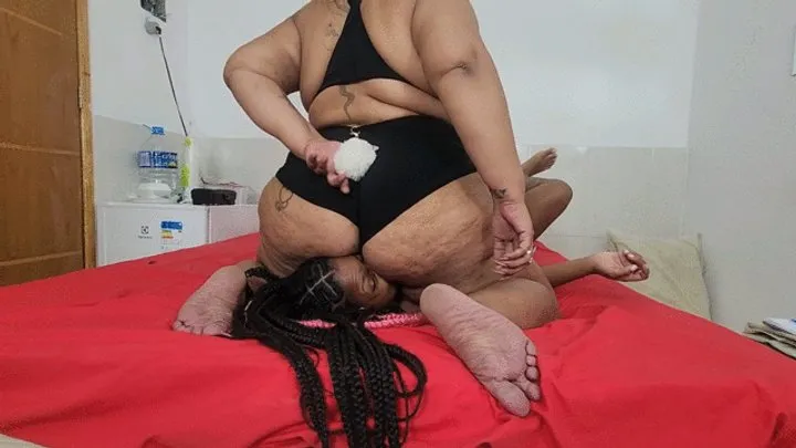 Face sitting Brazilian BBW, part 3, by BWW Priscila GGG and Satina, (cam by Manu)