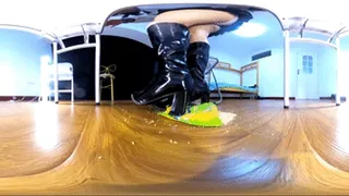 Anna Boots Stepping on Instant Noodles 360VR