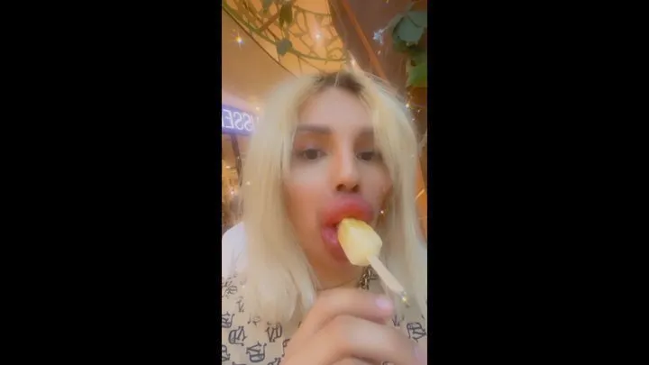 Vienna Wuerstel - Eating Popsticle with masiive Lips