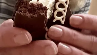 The Giantess's Cupcake