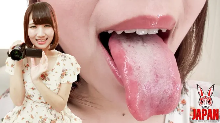 Mayu's Naughty Grin: Explore Her Mouthwatering Selfies Now