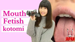 Mouth Exploration : Intimate Selfies of Kotomi Shinozaki