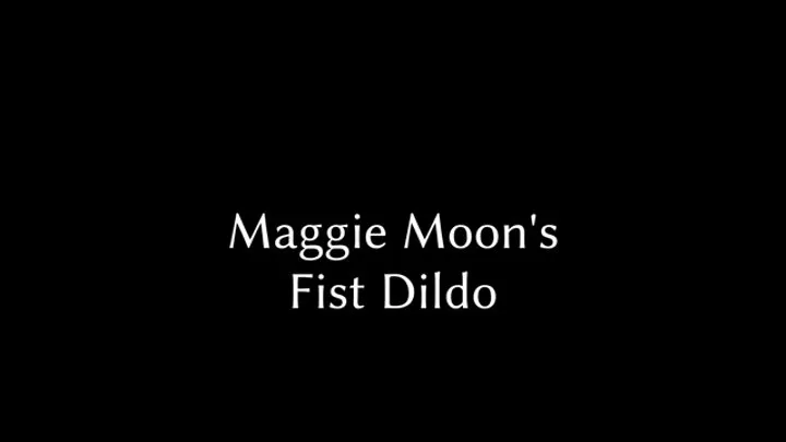 Maggie Moon's Fisting Dildo