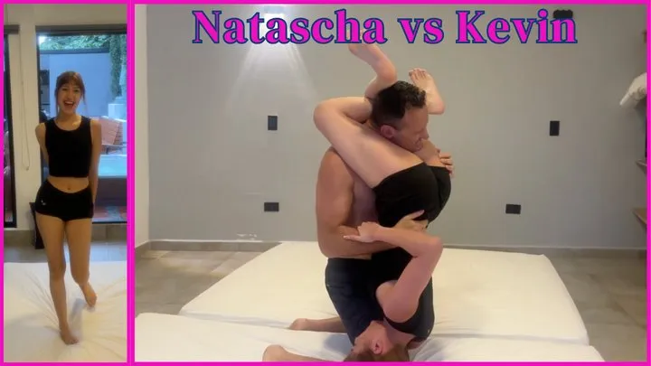 19 Year old Tennis Player vs 40 Year old Man - Natascha vs Kevin - Competitive Scissor Escape Wrestling