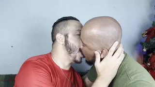 TWO MEN WITH BIG MOUTHS AND TONGUES KISSING FOR 1 HOUR NON-STOP - BY JAMAL SANGENT AND MARIO SOARES - CLIP FULL