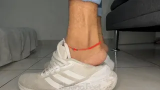 Sneaker Shoeplay with my Bare Feet