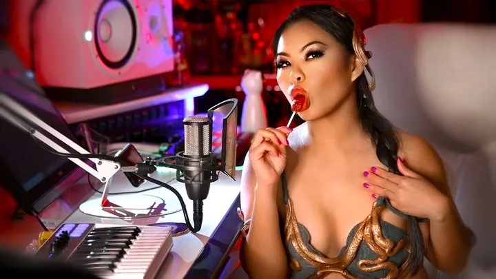 Cindy Starfall Star Wars ASMR