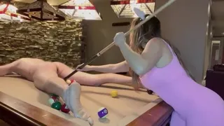 Cats destroys nuts! Ballbusting Pool Game