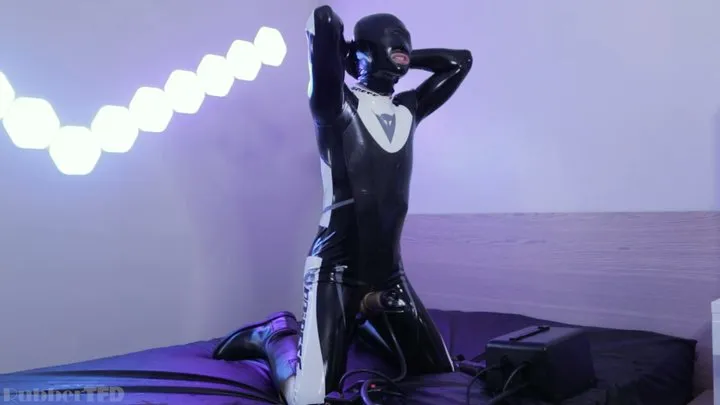 MACHINE MILKING RUBBER BIKER [Gay Rubber, Gay Latex]