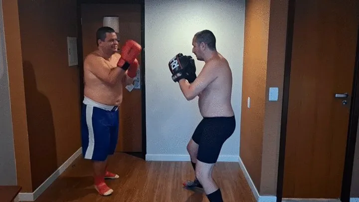 Heavyhitterboxer vs Jobber - 3 rounds of gutpunching, who will fall first?