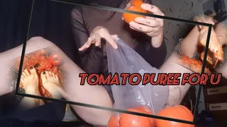 Cooking tomato puree for u