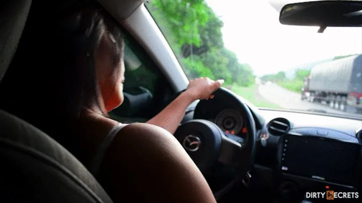 LEYLA FUCKS DRIVING INSTRUCTOR AND RECORDS IT