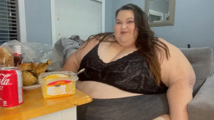 SSBBW vs WHOLE CHICKEN and FAMILY SIZE SIDES!