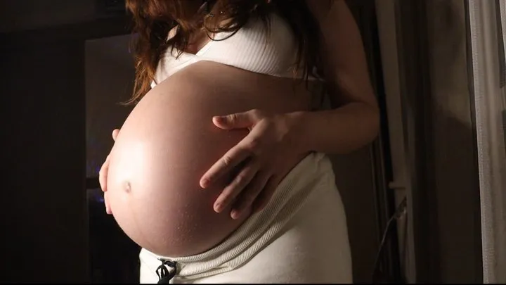 The size of a pregnant woman must be measured ( 1920 1080)