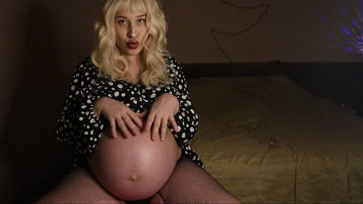 Pregnant blonde feels ( 1920 1080)